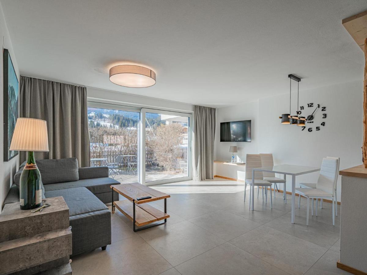 Apartment Am Lift Top 2 ฮอพฟ์การ์เทน อิม บริกเซนทัล ภายนอก รูปภาพ